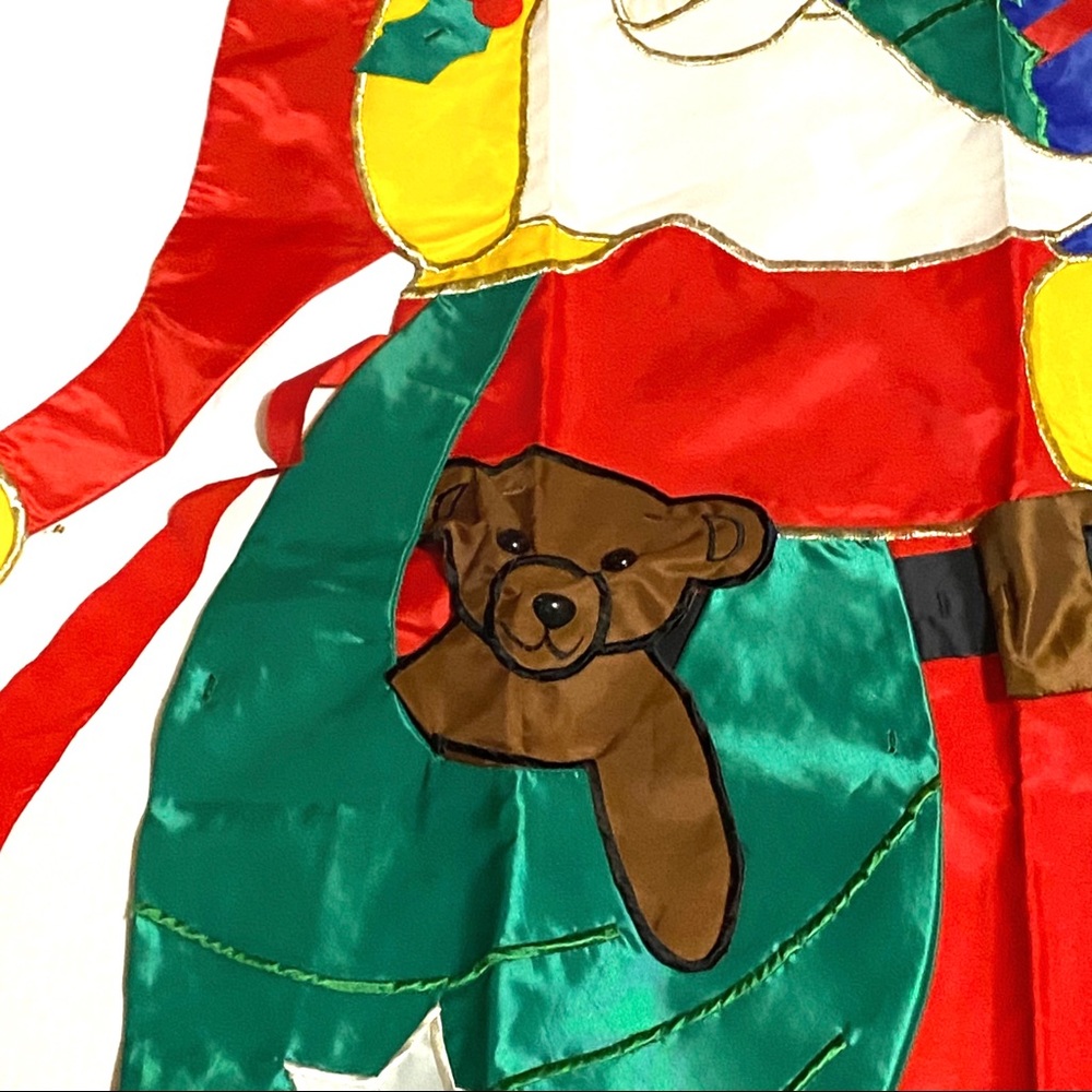 Santa Claus Garden Flag - Picture 4 of 5
